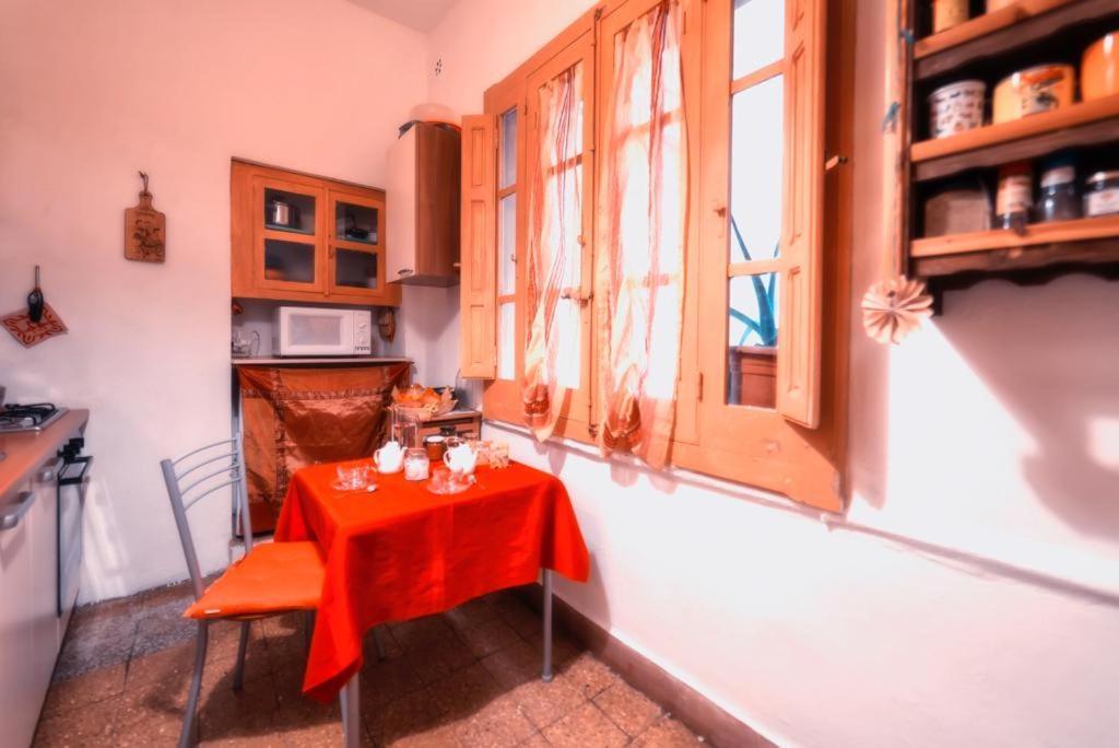 Bed and Breakfast Milhouse Кальяри Экстерьер фото